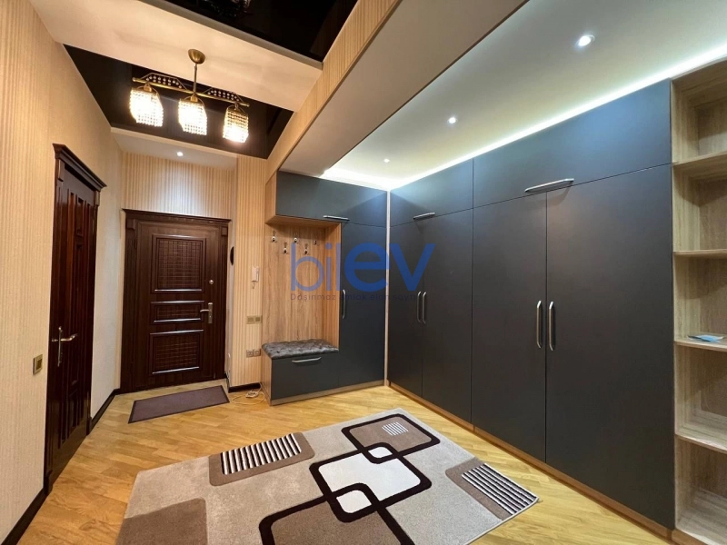 Aylıq Kirayə 4 otaqlı Yeni Tikili bina evi  155m², Bakı