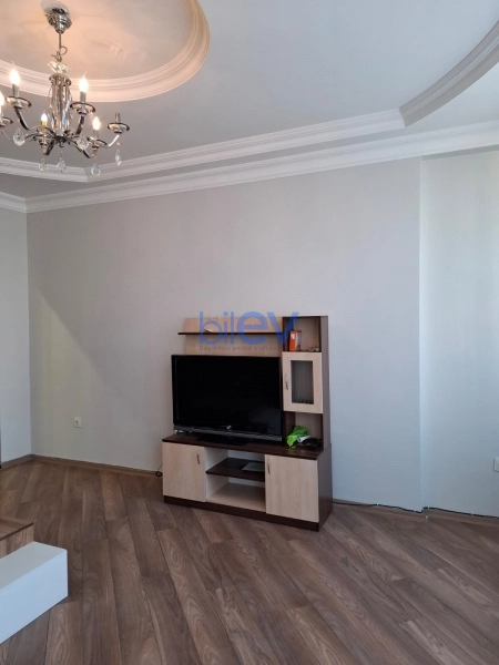 Aylıq Kirayə 3 otaqlı Yeni Tikili bina evi  94m², Bakı