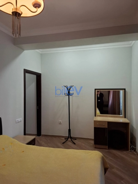 Aylıq Kirayə 3 otaqlı Yeni Tikili bina evi  94m², Bakı