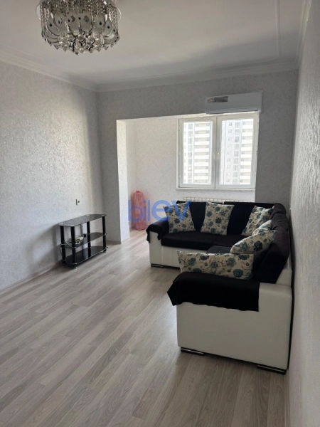 Aylıq Kirayə 2 otaqlı Köhnə Tikili bina evi  60m², Bakı