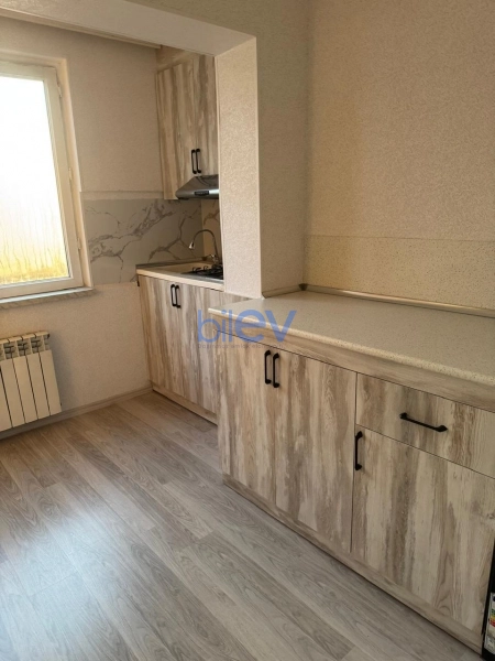 Aylıq Kirayə 2 otaqlı Köhnə Tikili bina evi  60m², Bakı