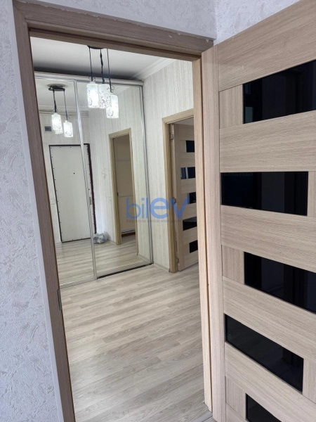 Aylıq Kirayə 2 otaqlı Köhnə Tikili bina evi  60m², Bakı