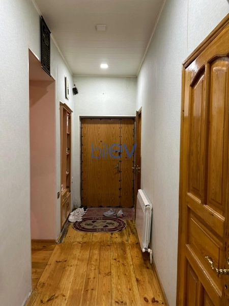 Aylıq Kirayə 3 otaqlı Köhnə Tikili bina evi  64m², Bakı