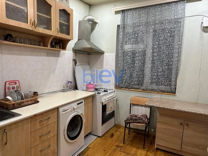 Aylıq Kirayə 3 otaqlı Köhnə Tikili bina evi  64m², Bakı