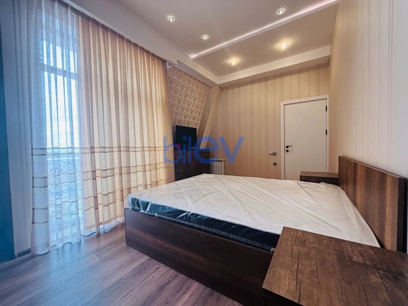 Aylıq Kirayə 3 otaqlı Yeni Tikili bina evi  105m², Bakı