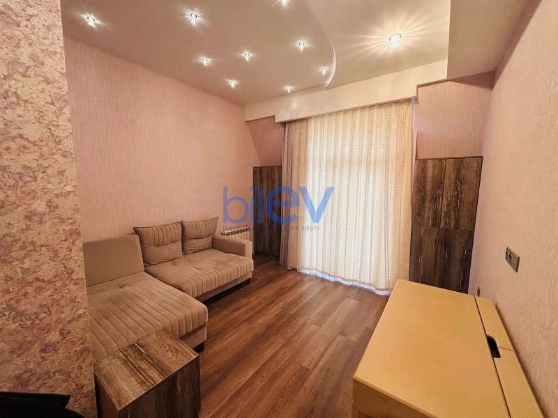 Aylıq Kirayə 3 otaqlı Yeni Tikili bina evi  105m², Bakı