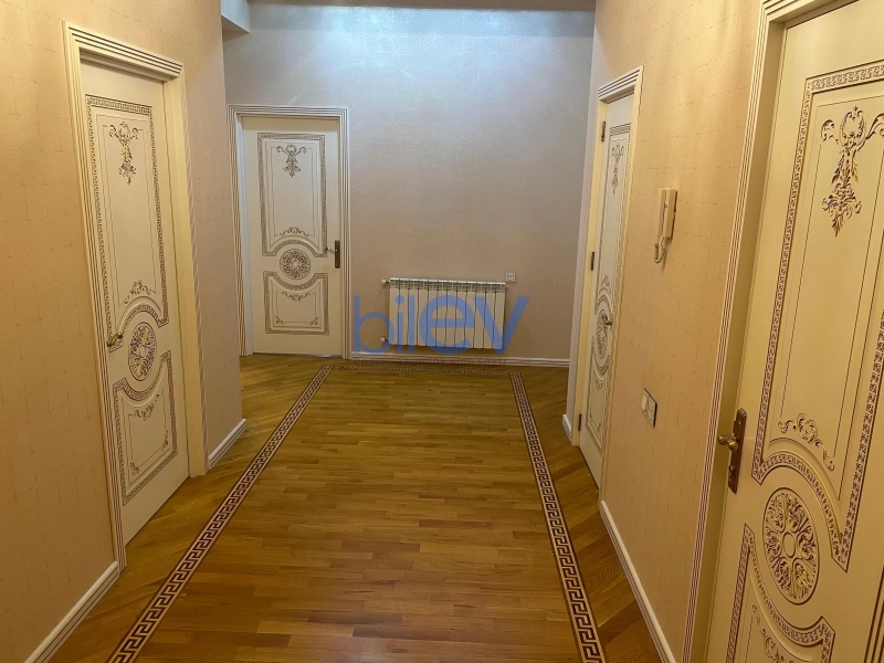 Aylıq Kirayə 3 otaqlı Yeni Tikili bina evi  110m², Bakı