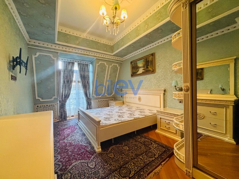 Aylıq Kirayə 3 otaqlı Köhnə Tikili bina evi  117m², Bakı