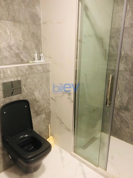 Aylıq Kirayə 4 otaqlı Köhnə Tikili bina evi  180m², Bakı
