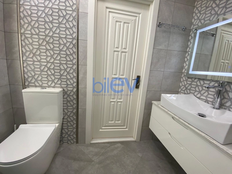 Aylıq Kirayə 4 otaqlı Köhnə Tikili bina evi  209m², Bakı