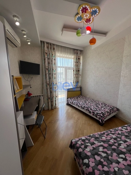 Aylıq Kirayə 3 otaqlı Köhnə Tikili bina evi  100m², Bakı