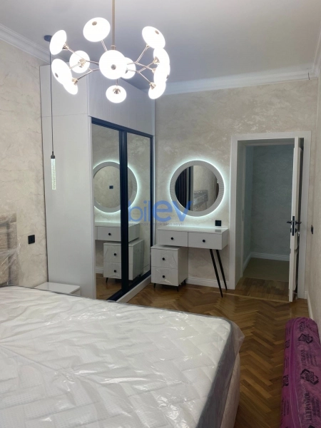Aylıq Kirayə 3 otaqlı Köhnə Tikili bina evi  75m², Bakı