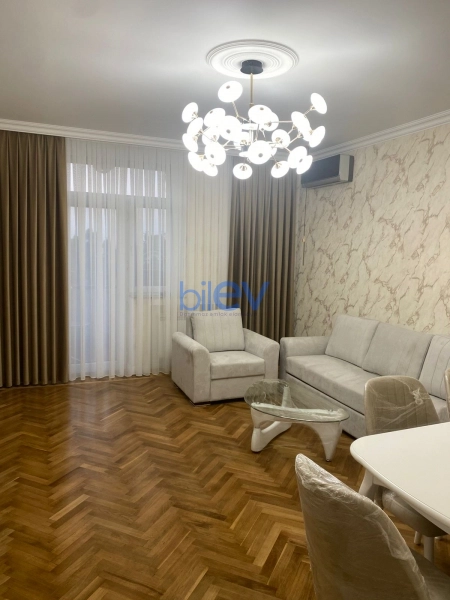 Aylıq Kirayə 3 otaqlı Köhnə Tikili bina evi  75m², Bakı