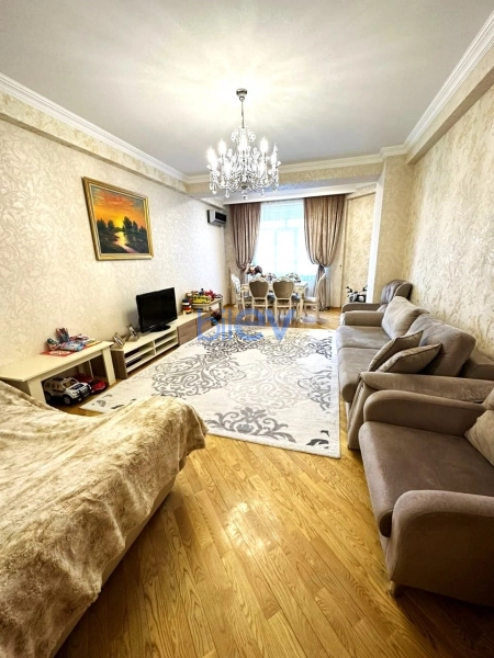 Aylıq Kirayə 3 otaqlı Yeni Tikili bina evi  140m², Bakı