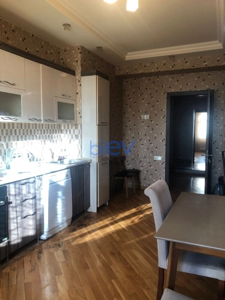 Aylıq Kirayə 2 otaqlı Yeni Tikili bina evi  109m², Bakı