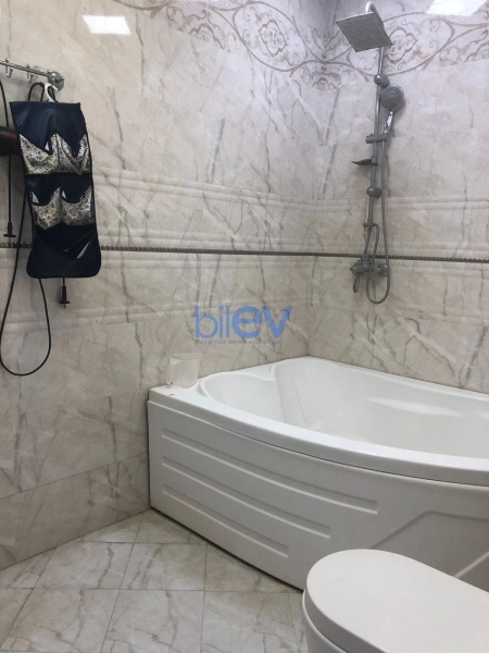 Aylıq Kirayə 2 otaqlı Yeni Tikili bina evi  109m², Bakı