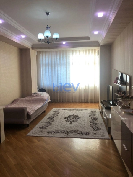 Aylıq Kirayə 2 otaqlı Yeni Tikili bina evi  109m², Bakı