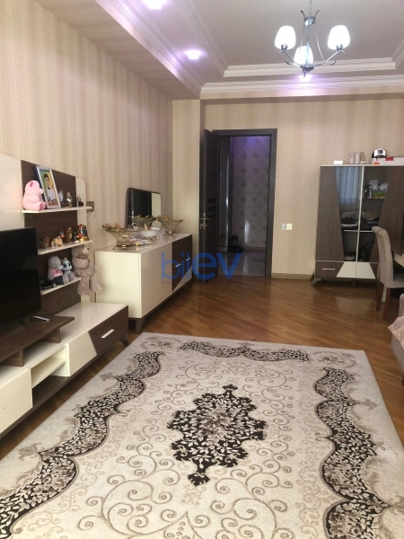 Aylıq Kirayə 2 otaqlı Yeni Tikili bina evi  109m², Bakı