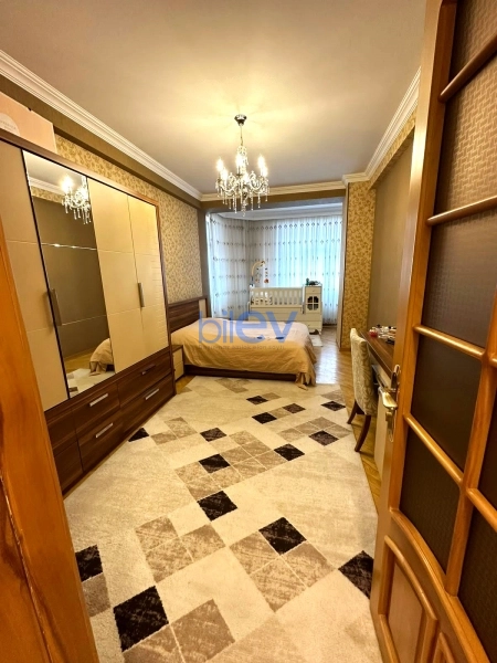 Aylıq Kirayə 3 otaqlı Yeni Tikili bina evi  140m², Bakı