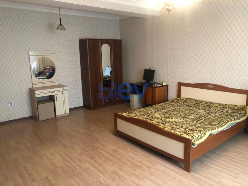 Aylıq Kirayə 1 otaqlı Köhnə Tikili bina evi  61m², Bakı