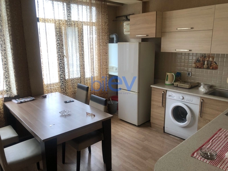 Aylıq Kirayə 1 otaqlı Köhnə Tikili bina evi  61m², Bakı