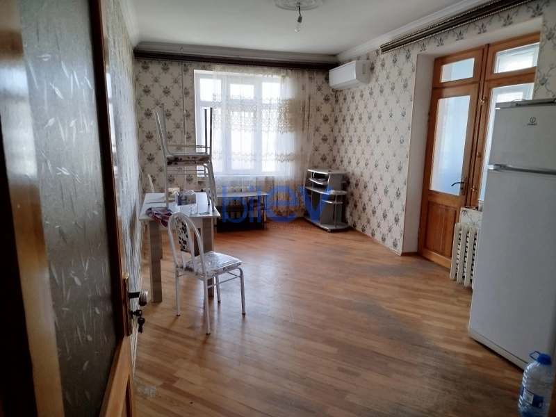 Aylıq Kirayə 2 otaqlı Köhnə Tikili bina evi  51m², Bakı