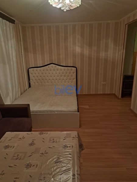 Aylıq Kirayə 1 otaqlı Köhnə Tikili bina evi  32m², Bakı