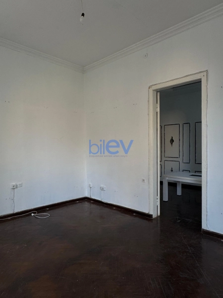 Aylıq Kirayə 2 otaqlı Köhnə Tikili bina evi  60m², Bakı