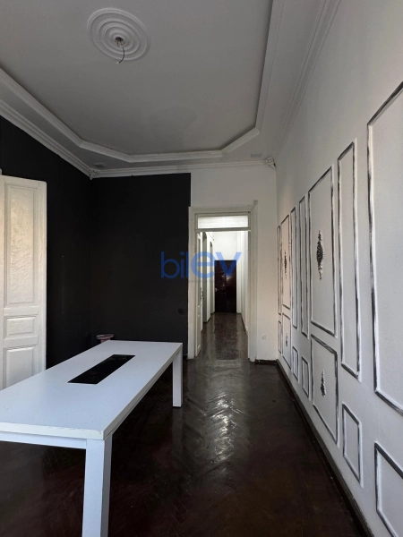 Aylıq Kirayə 2 otaqlı Köhnə Tikili bina evi  60m², Bakı