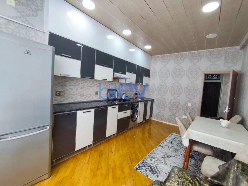 Aylıq Kirayə 3 otaqlı Yeni Tikili bina evi  100m², Bakı