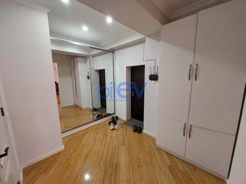 Aylıq Kirayə 3 otaqlı Yeni Tikili bina evi  87m², Bakı