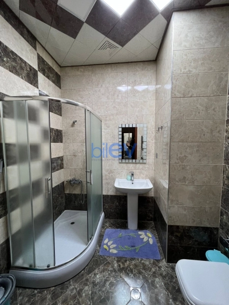 Aylıq Kirayə 2 otaqlı Köhnə Tikili bina evi  85m², Bakı