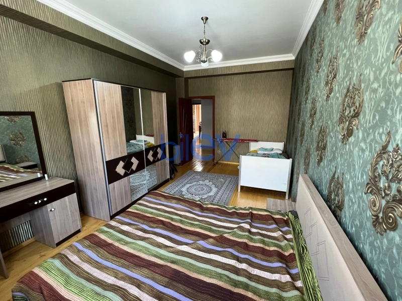 Aylıq Kirayə 2 otaqlı Köhnə Tikili bina evi  85m², Bakı