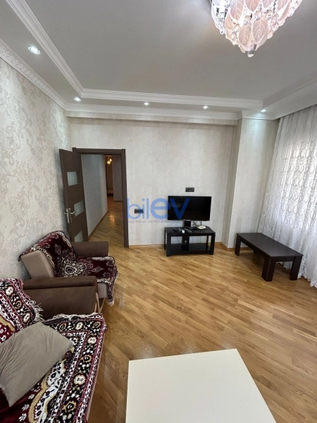 Aylıq Kirayə 3 otaqlı Yeni Tikili bina evi  170m², Bakı