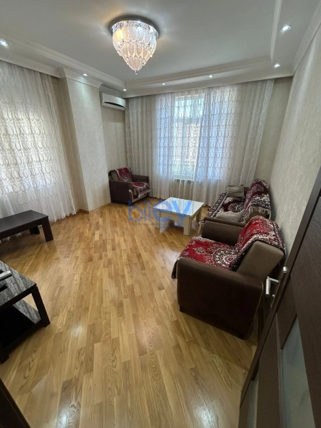 Aylıq Kirayə 3 otaqlı Yeni Tikili bina evi  170m², Bakı