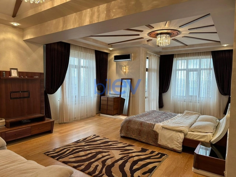 Aylıq Kirayə 3 otaqlı Yeni Tikili bina evi  170m², Bakı