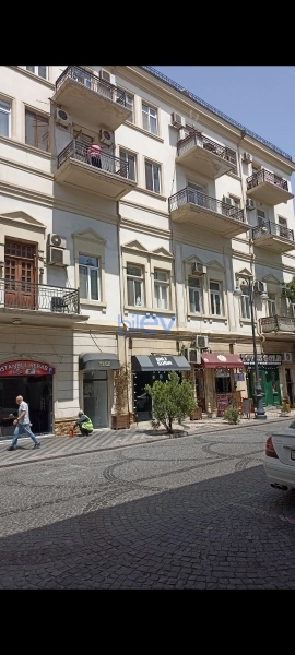 Satış 2 otaqlı Köhnə Tikili bina evi  54m², Bakı