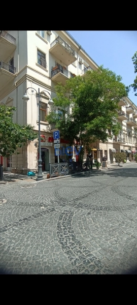 Satış 2 otaqlı Köhnə Tikili bina evi  54m², Bakı