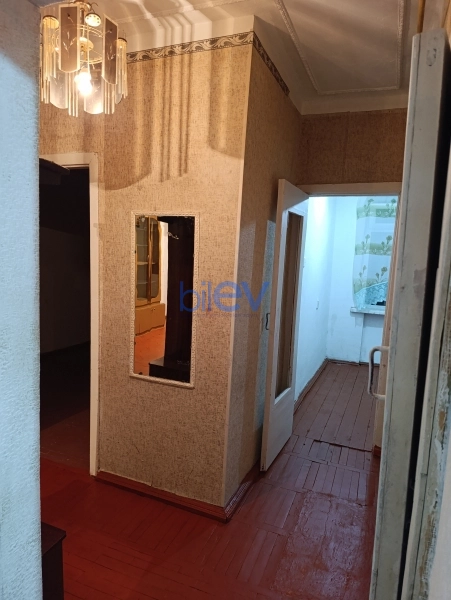 Aylıq Kirayə 2 otaqlı Köhnə Tikili bina evi  60m², Bakı