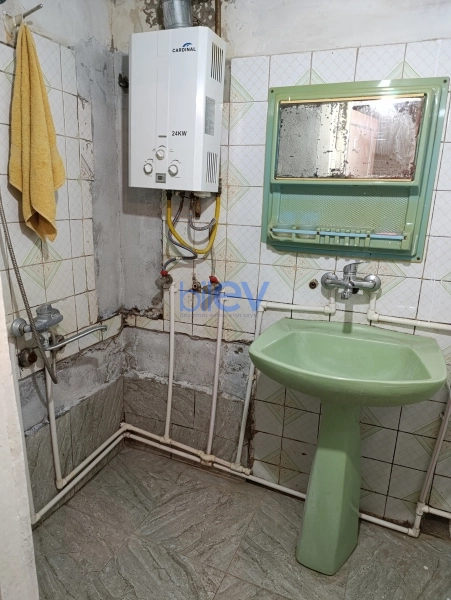 Aylıq Kirayə 2 otaqlı Köhnə Tikili bina evi  60m², Bakı