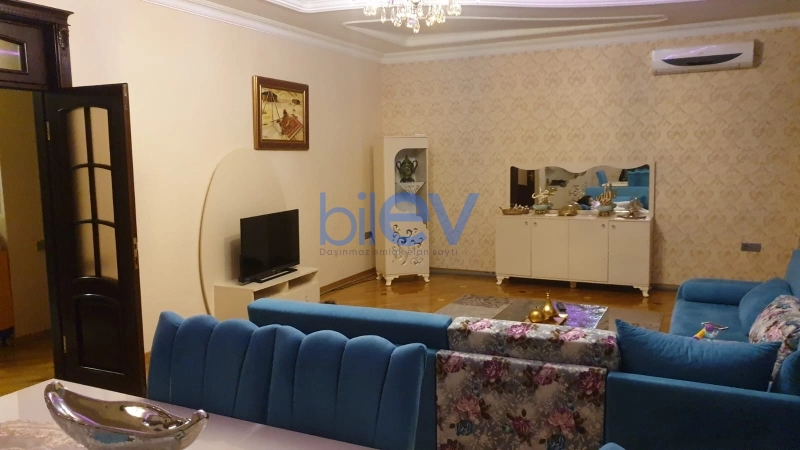 Aylıq Kirayə 6 otaqlı Həyət evi  300m², Bakı