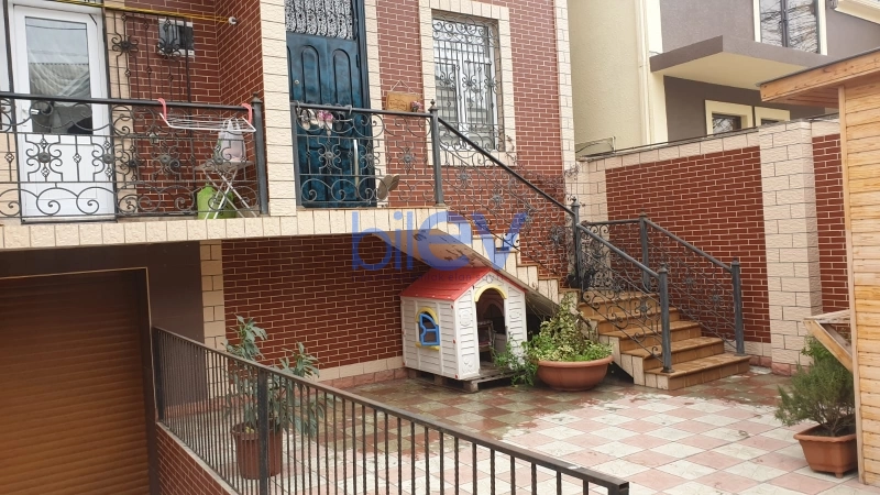 Aylıq Kirayə 6 otaqlı Həyət evi  300m², Bakı