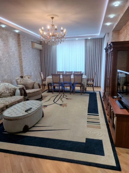 Aylıq Kirayə 3 otaqlı Yeni Tikili bina evi  145m², Bakı