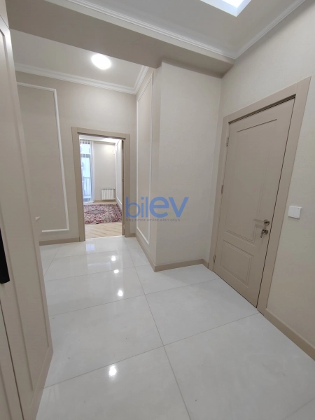 Aylıq Kirayə 2 otaqlı Yeni Tikili bina evi  82m², Bakı
