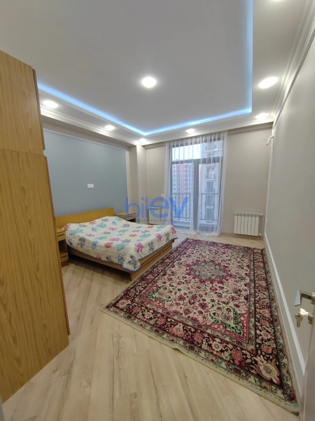 Aylıq Kirayə 2 otaqlı Yeni Tikili bina evi  82m², Bakı