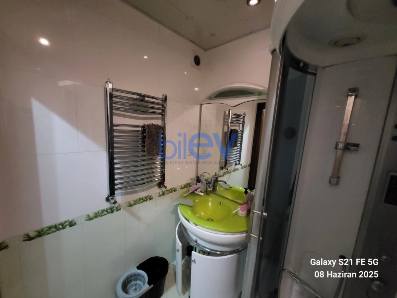Aylıq Kirayə 2 otaqlı Yeni Tikili bina evi  90m², Bakı