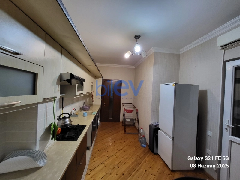 Aylıq Kirayə 2 otaqlı Yeni Tikili bina evi  90m², Bakı