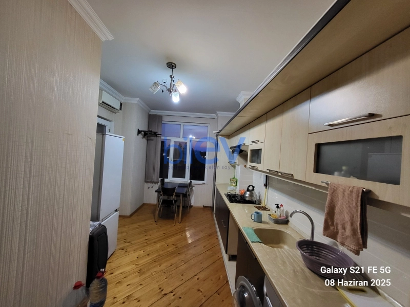 Aylıq Kirayə 2 otaqlı Yeni Tikili bina evi  90m², Bakı