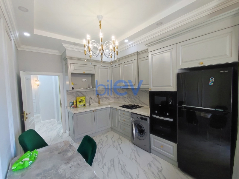 Aylıq Kirayə 3 otaqlı Yeni Tikili bina evi  110m², Bakı