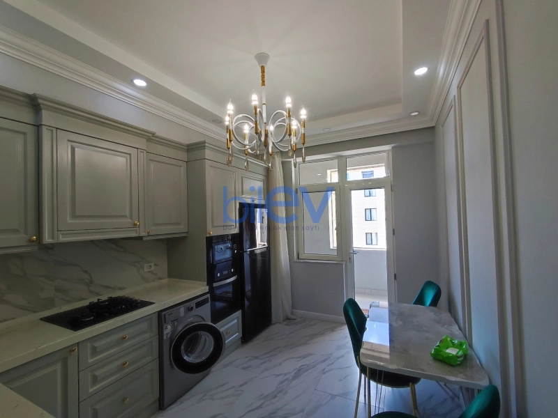 Aylıq Kirayə 3 otaqlı Yeni Tikili bina evi  110m², Bakı
